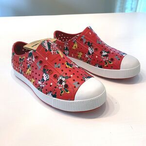 Native‎ Disney Minnie Print Red Slip-On Jefferson Shoes Size Men 3 Women’s 5